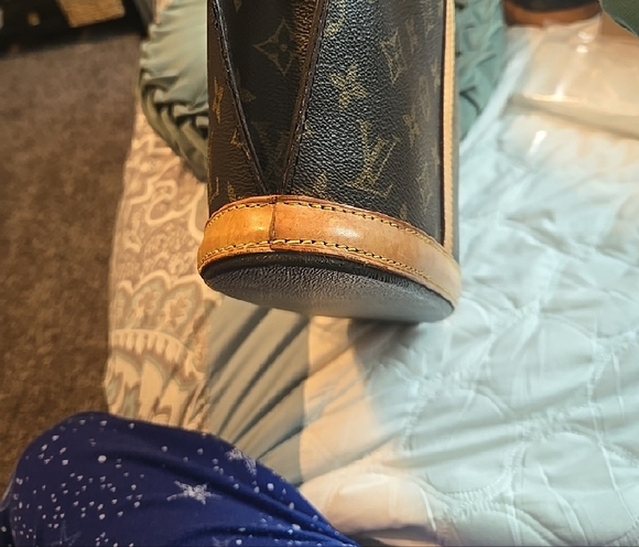 Vintage Louis Vuitton Monogram Canvas Duffel Bag. Comes With COA - Picture 2 of 13